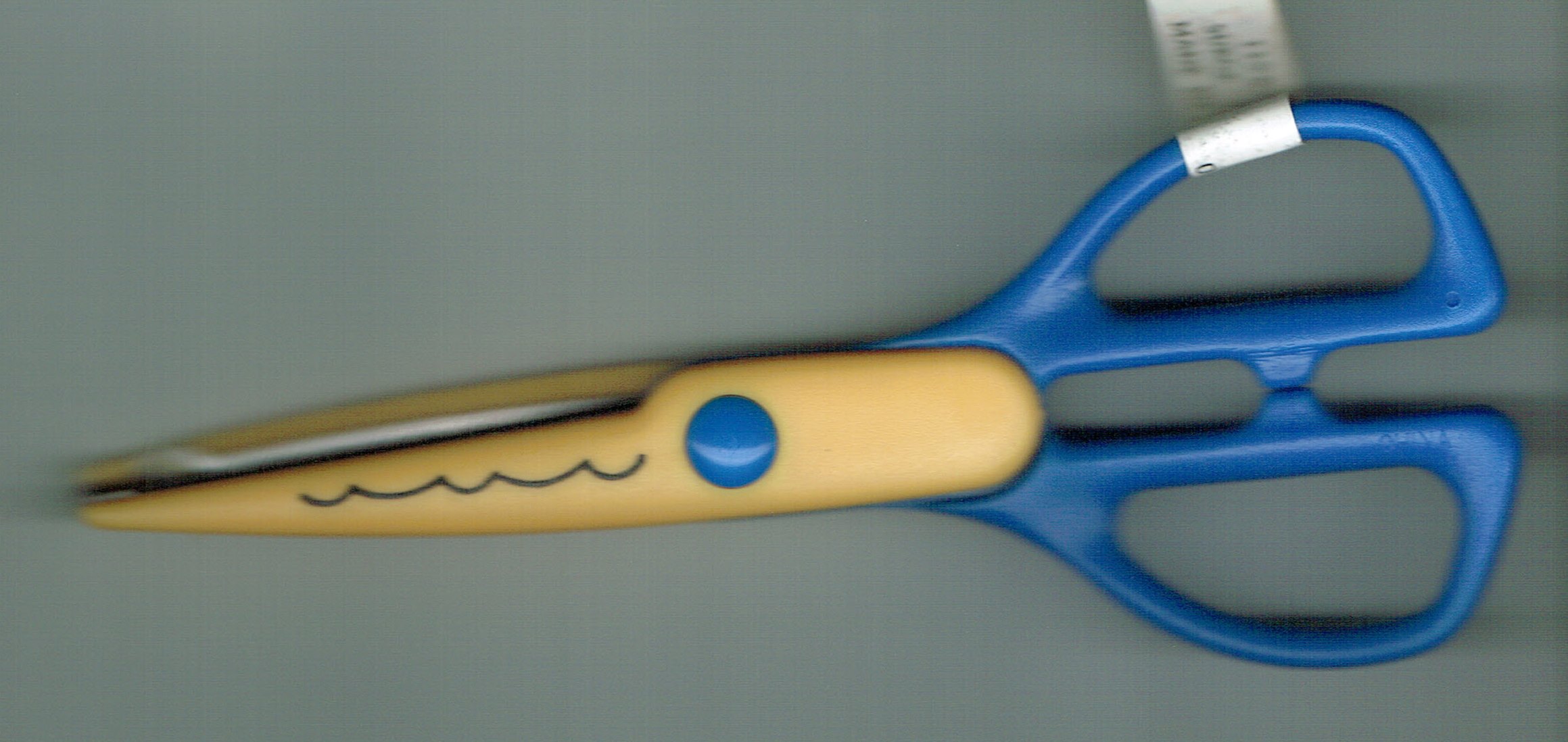 Darice Crafting Scissors - Surger Cut - 7" inches