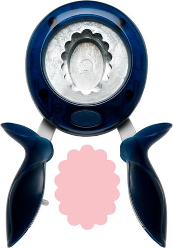 Fiskars Squeeze Punch - Cameo Appearance - Scalloped Oval - Extra Large